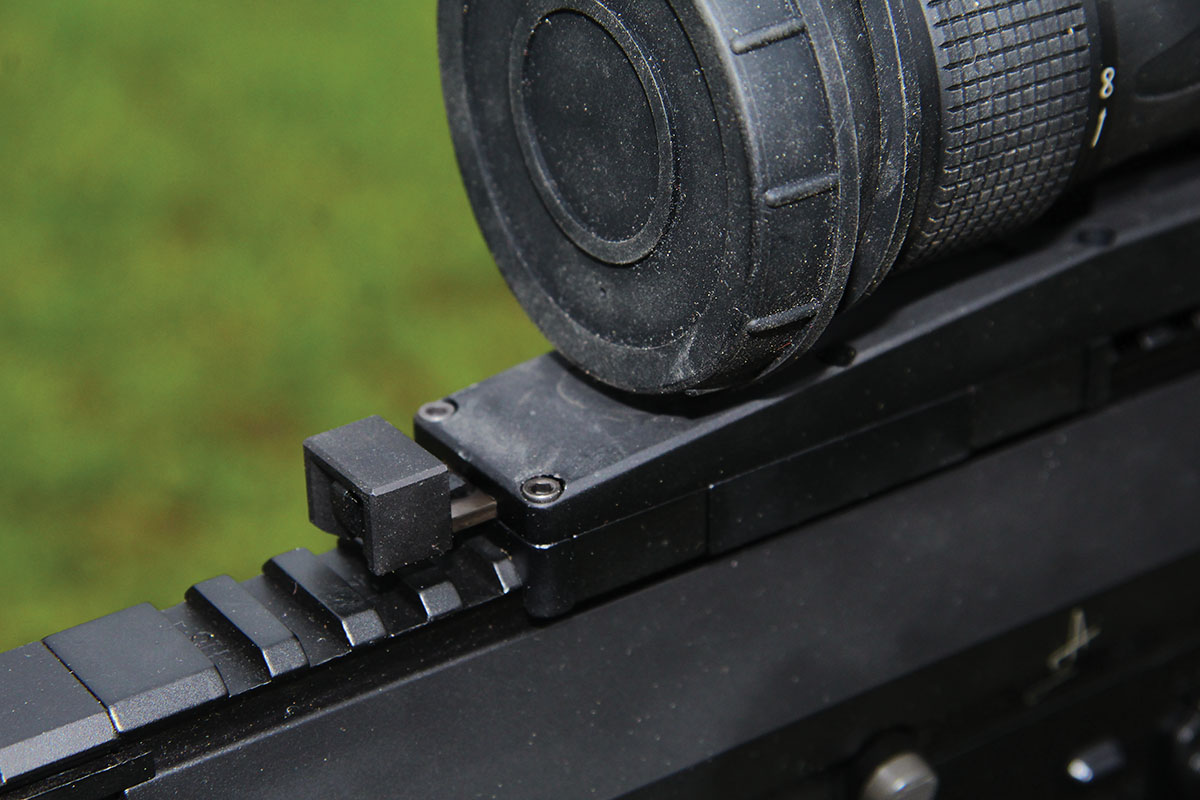 A single, spring-loaded front button controls the Kinetic SDELOK QD mount of the Armasight Contractor 640. This makes removing and returning the thermal optic a snap.